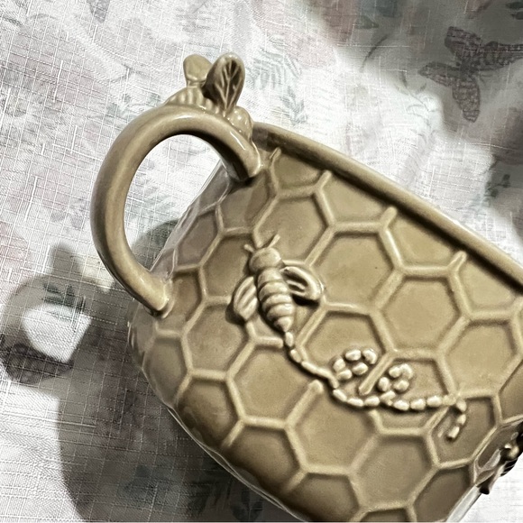 Temp tation - Picture 2 of 7